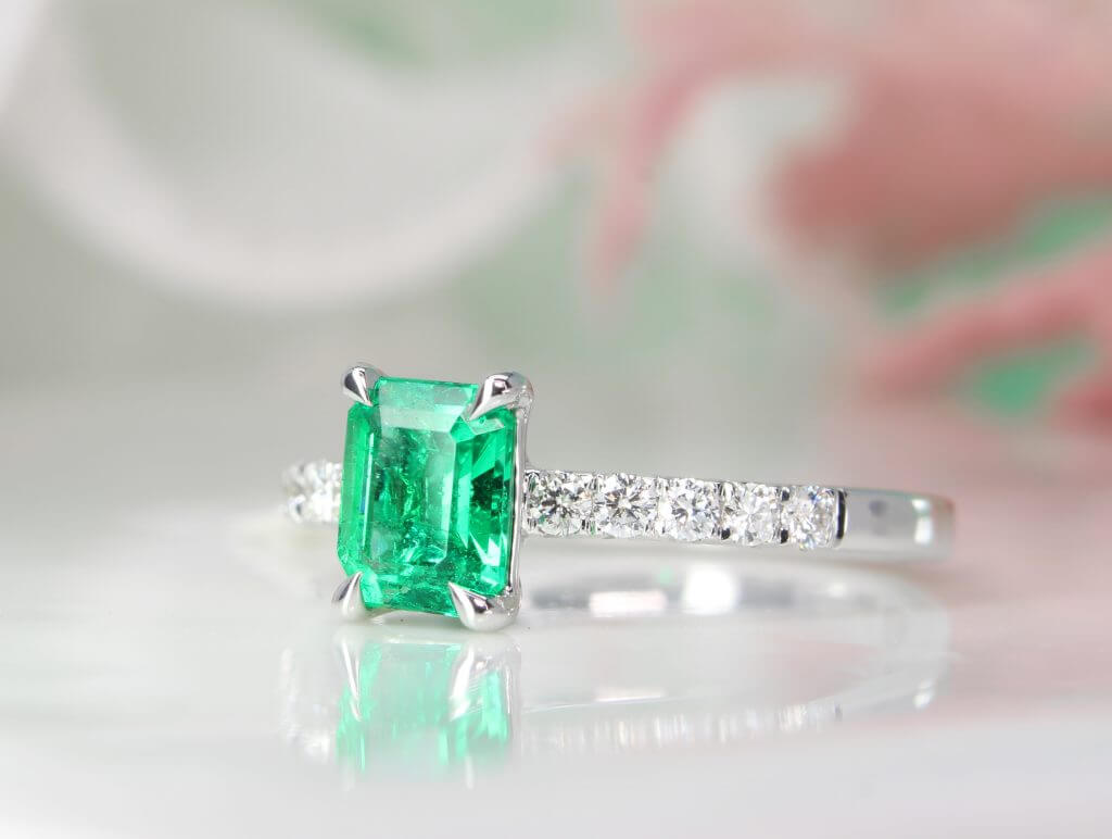 Emerald jewelry near on sale me