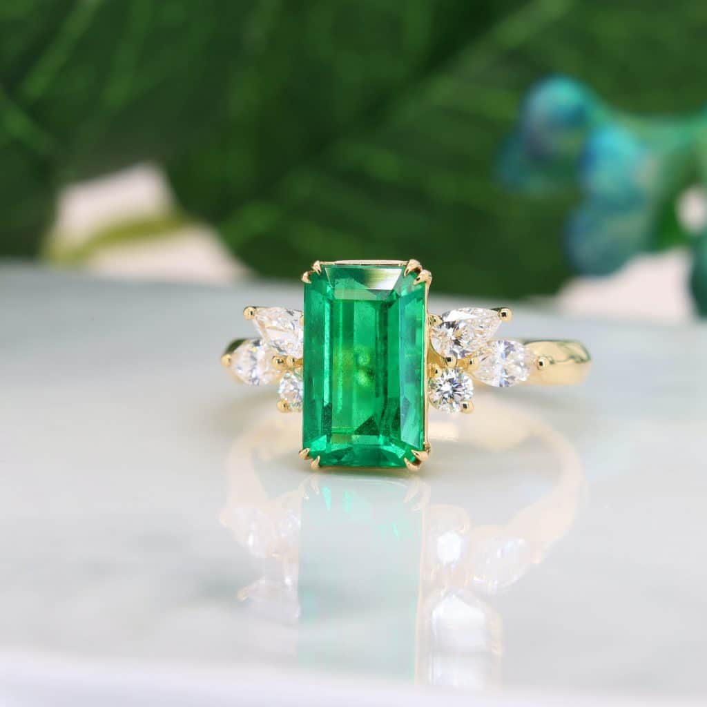 No Oil Emerald - Vivid Green Emerald Jewellery Non Enhancement